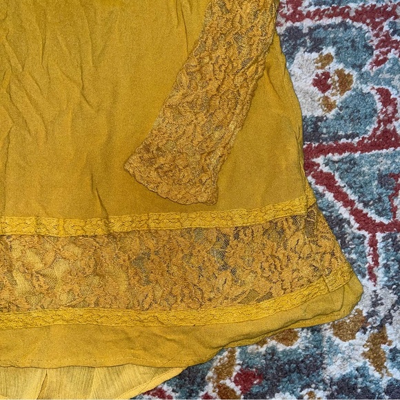 Altar’d state yellow top with lace detailing womens size S - Picture 2 of 5